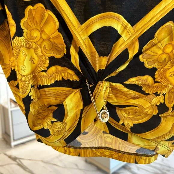 Versace baroque crop T-shirt with Medusa pin - Picture 4 of 4